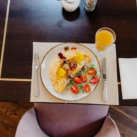 Wieniawa Hotel Leszno (Greater Poland)