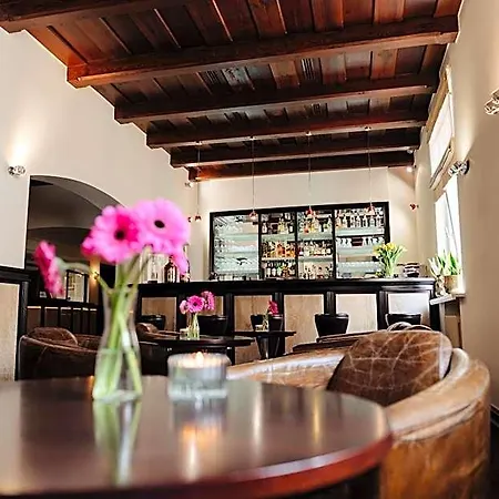 Wieniawa Hotel Leszno (Greater Poland)