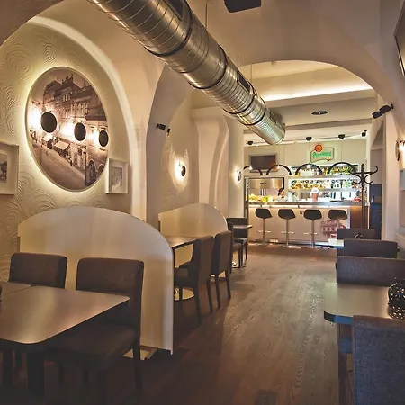 Wieniawa Hotel Leszno (Greater Poland)
