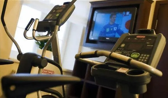 Отель Wieniawa Лешно